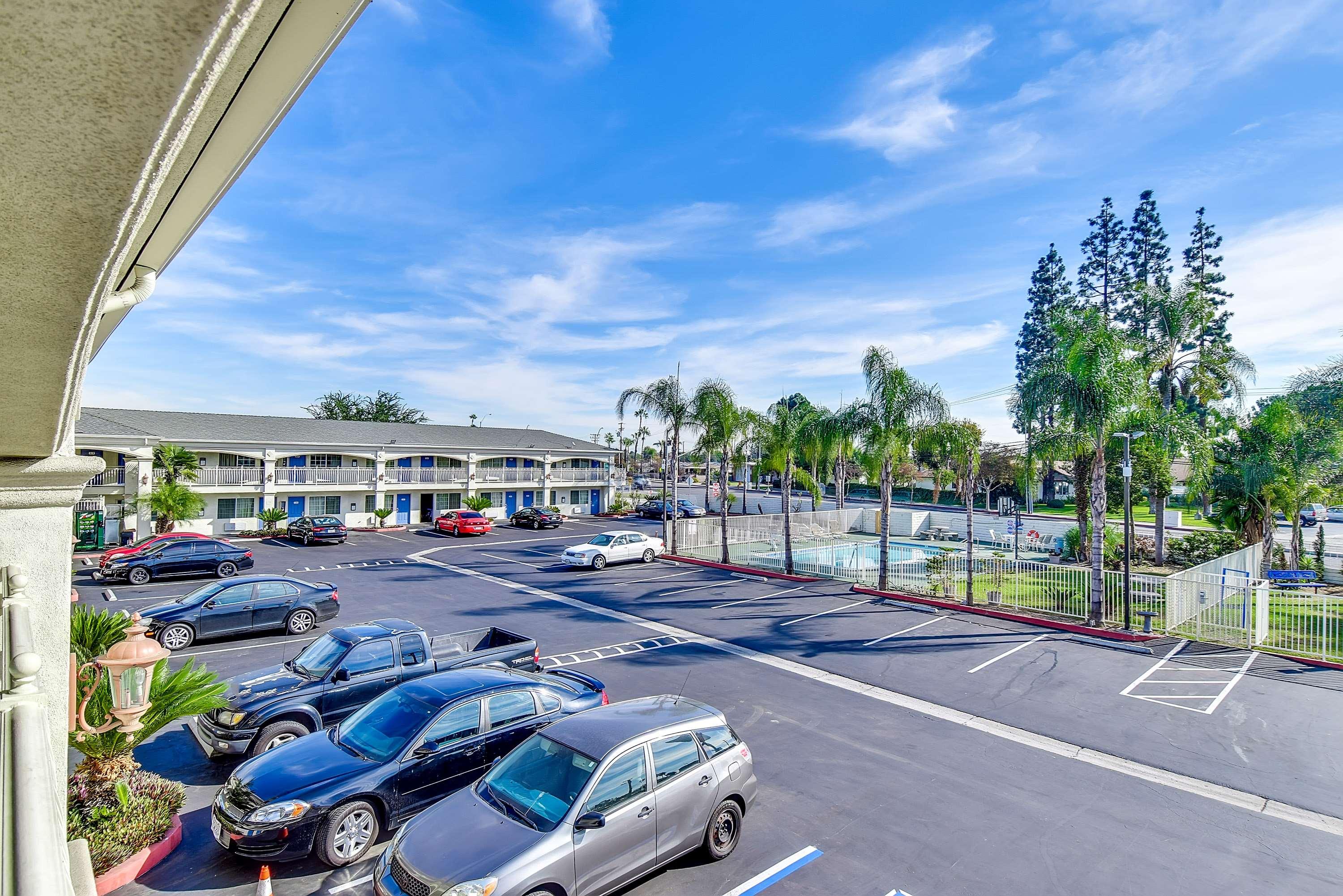 Motel6 Garden Grove, CA 30/40