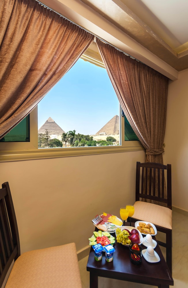 Panorama Pyramids Inn 43/50