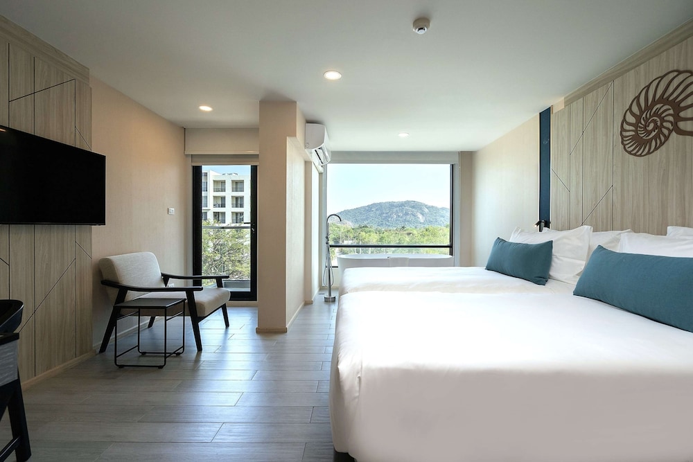 PREMIUM, DELUXE, TWIN BEDS