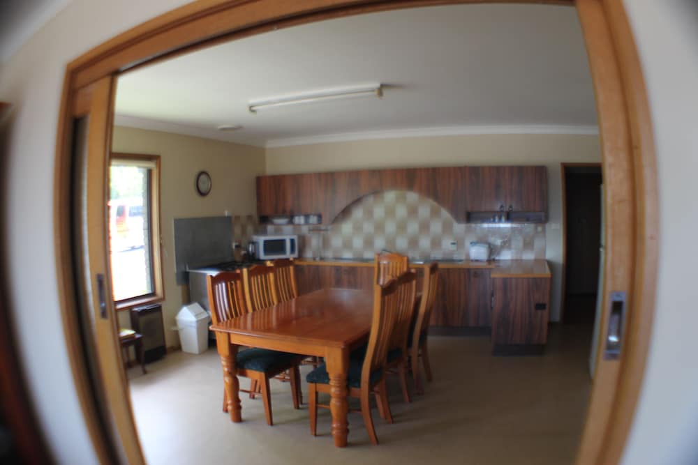 Echo Point Holiday Village 37/50