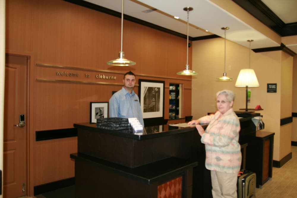 Hampton Inn and Suites Cleburne 69/78