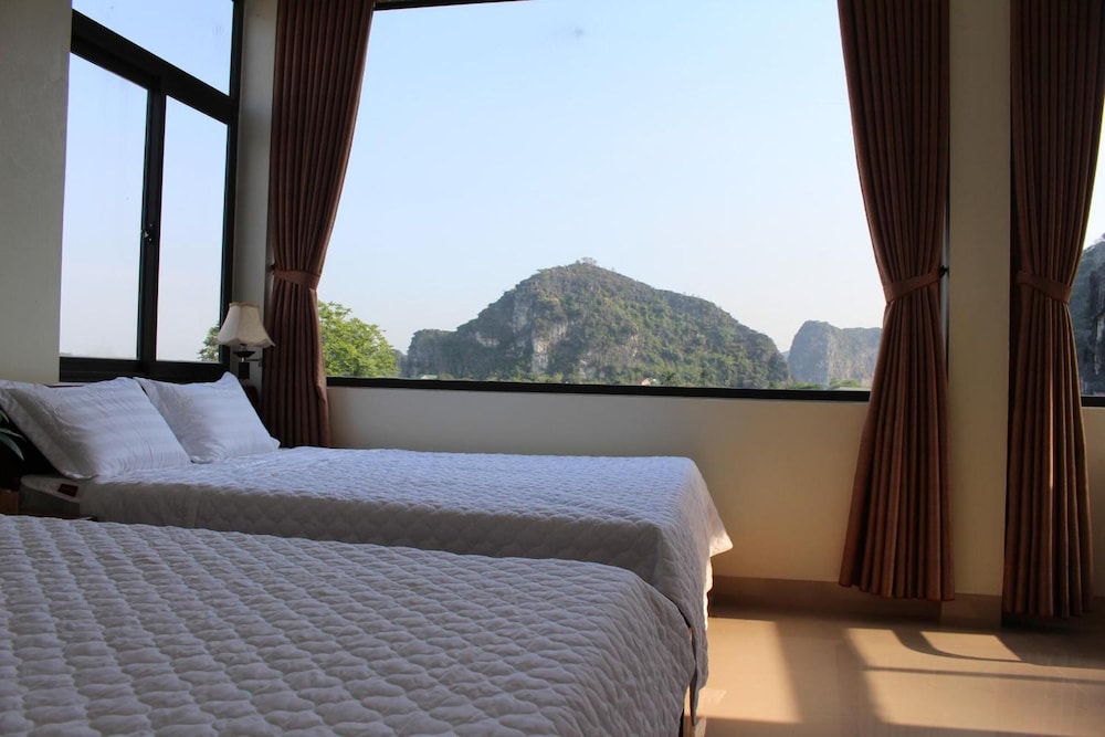 Sierra Homestay 26/65