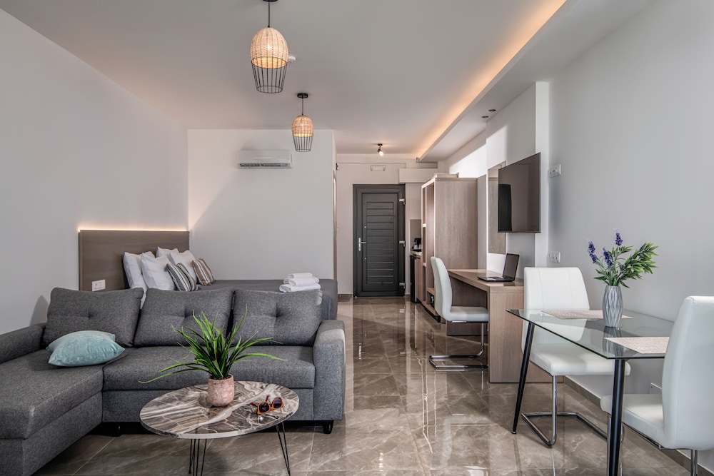 Ebenus Suites (Adults Only) by Checkin 28/41