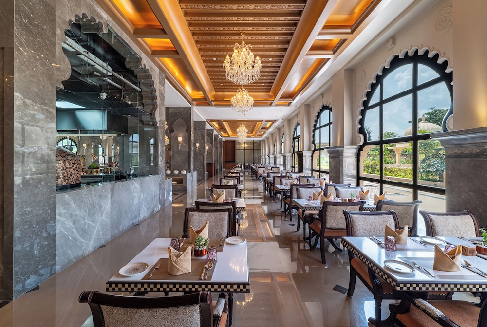Wyndham Grand Udaipur Fateh Sagar Lake 50/66