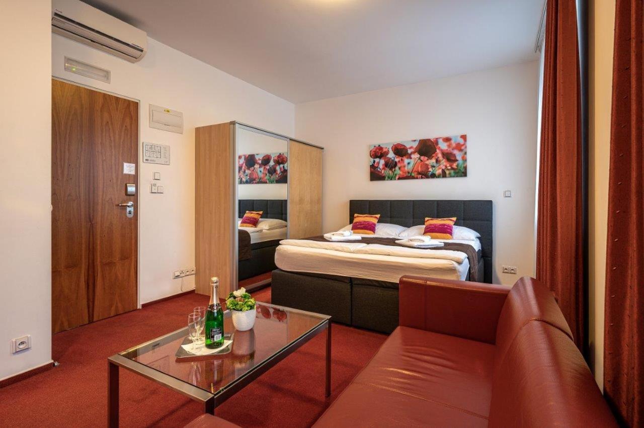 Hotel Ruby Blue 50/65