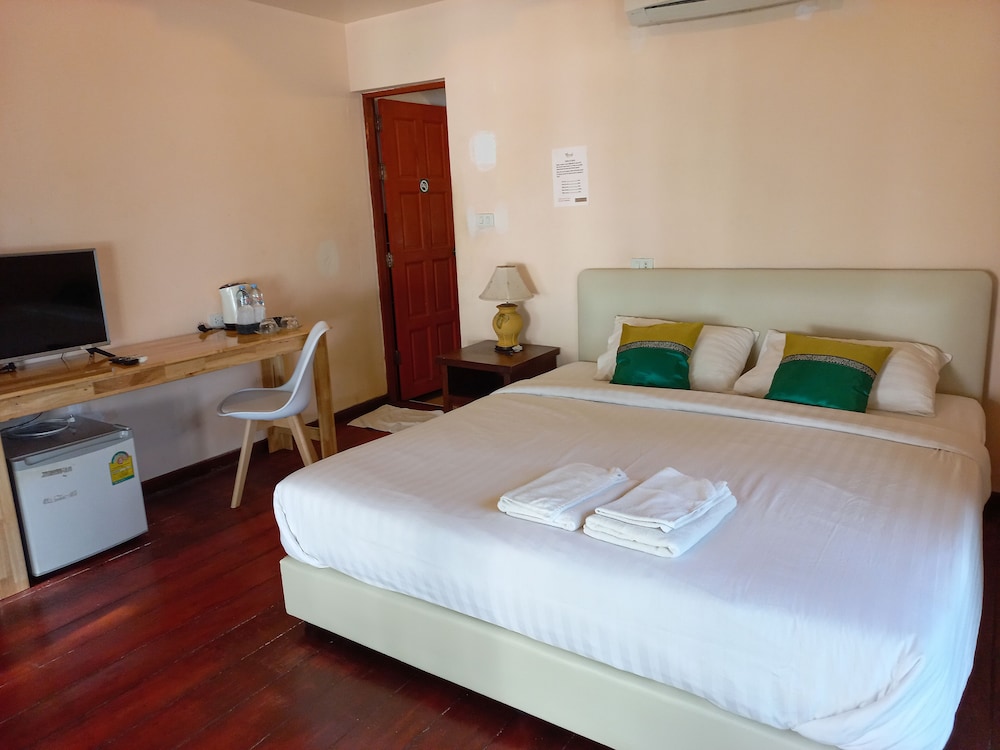 Morning Star Resort 8/50