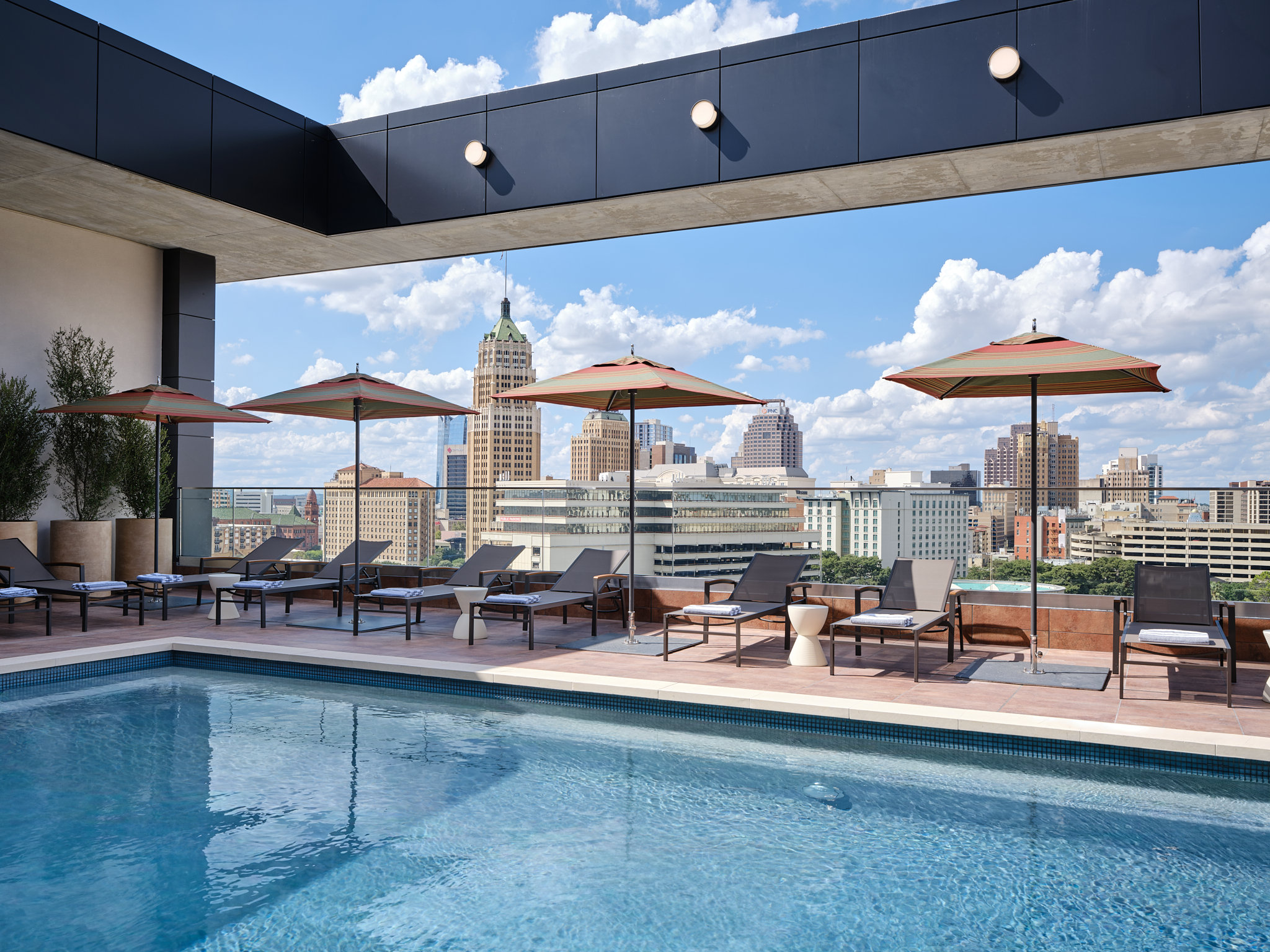 Kimpton Santo, an IHG Hotel 24/50