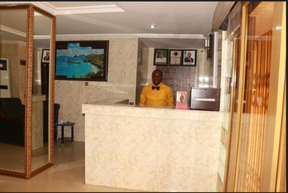 Cute Villa Hotel And Suites 3/17