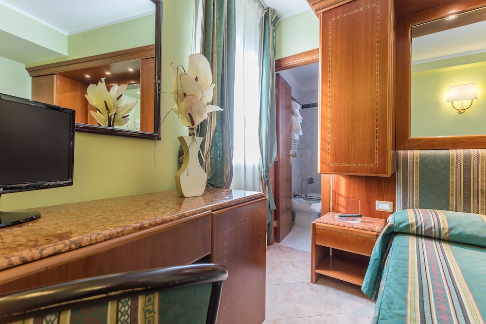Raeli Hotel Lux 21/30