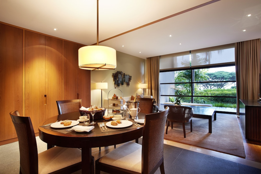 Capella Singapore 65/81