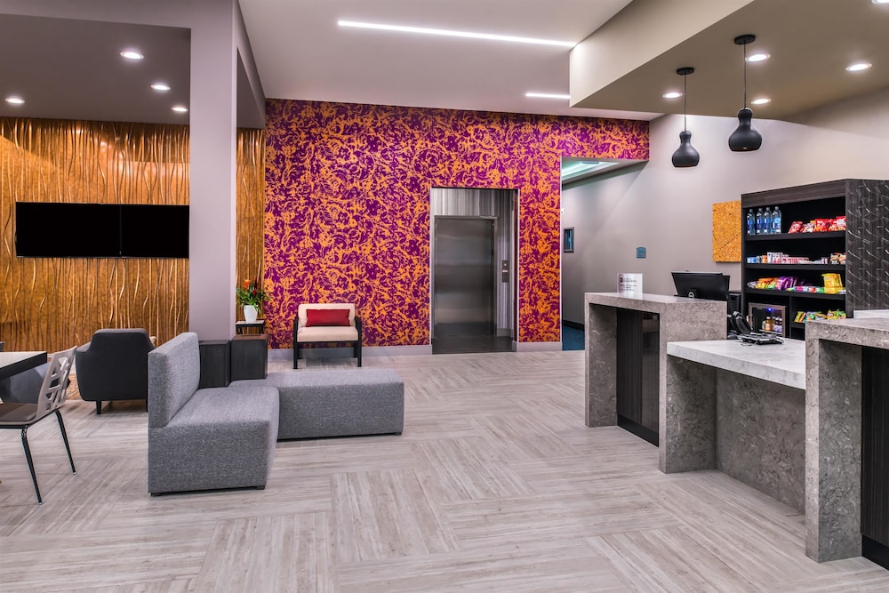 Best Western Plus Temecula Wine Country Hotel & Suites 5/34