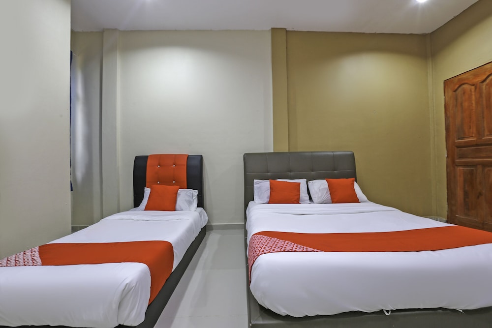 OYO 89933 Nun Hotel 6/19