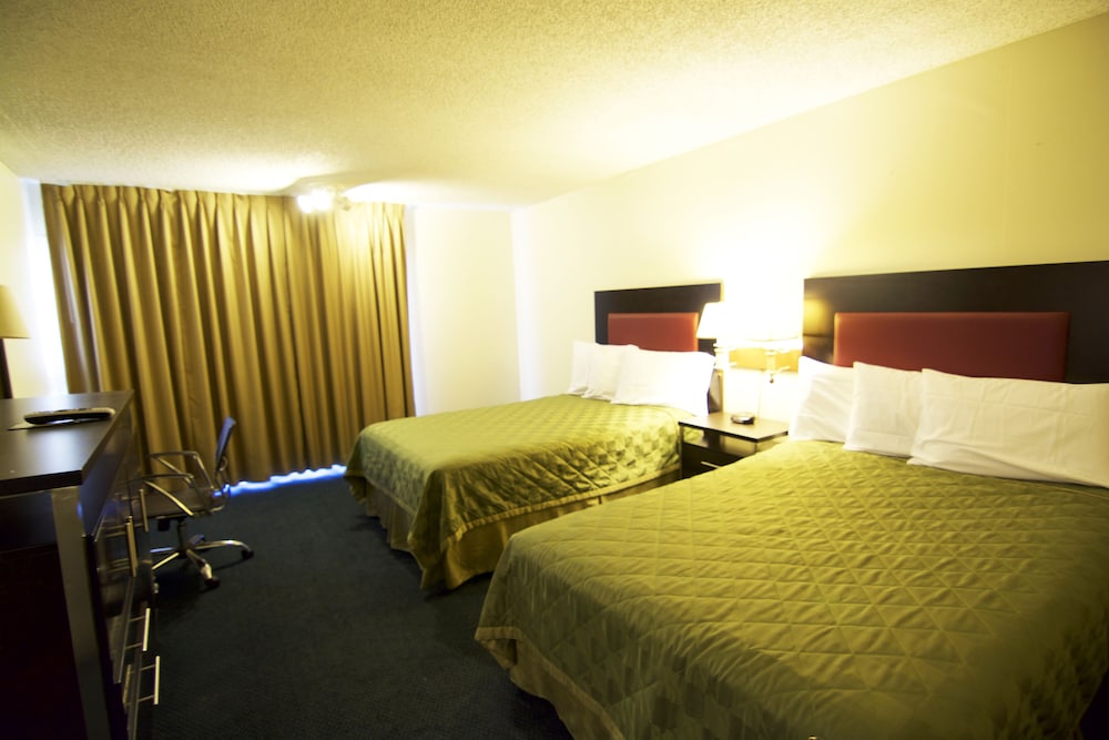Royal Plaza Inn Indio 16/61