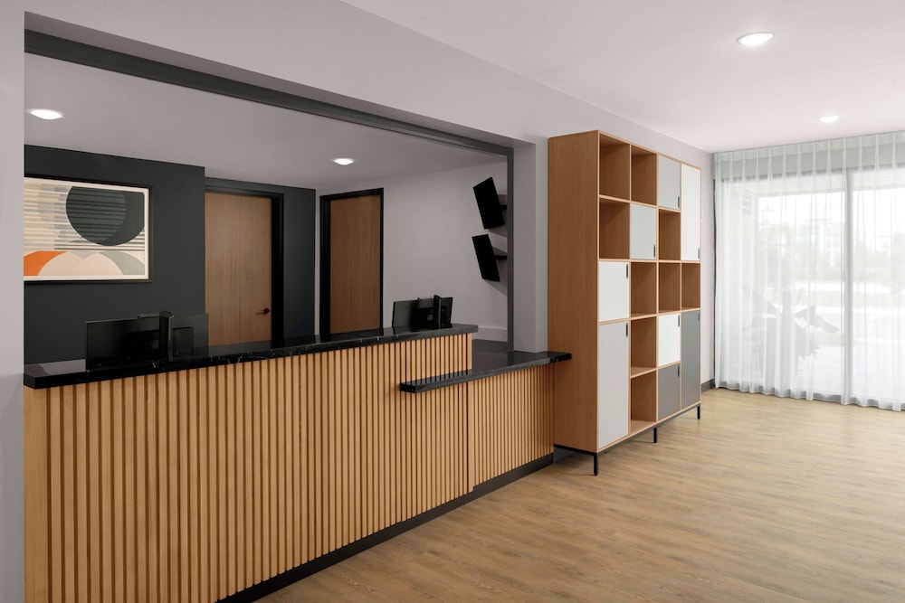 StudioRes by Marriott Fort Myers Airport 2/21