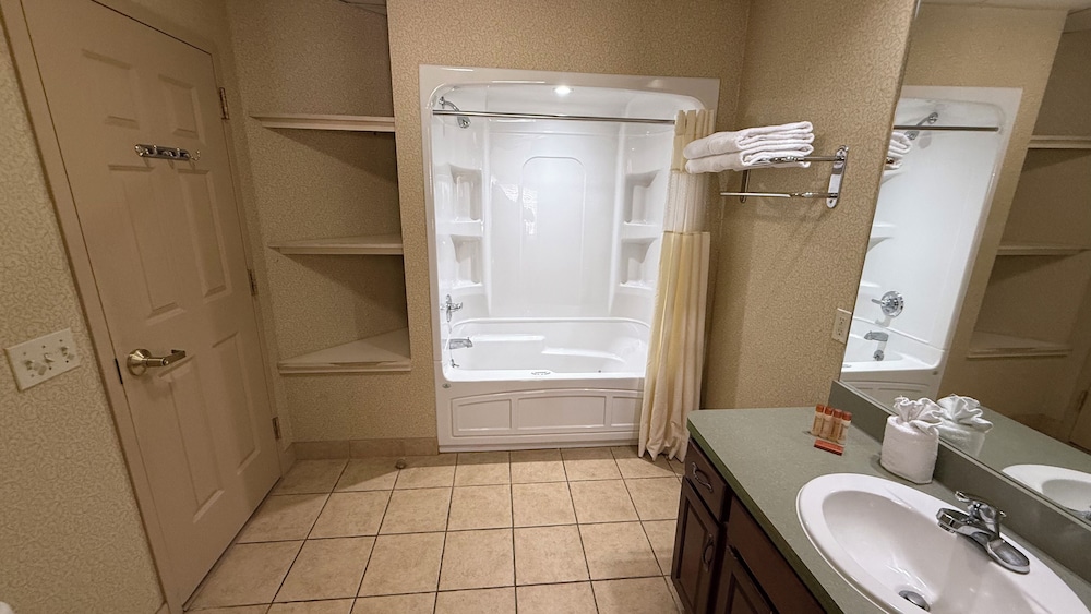 The Willowbrook Village at Lake Harmony, a Wyndham Hotel 49/49
