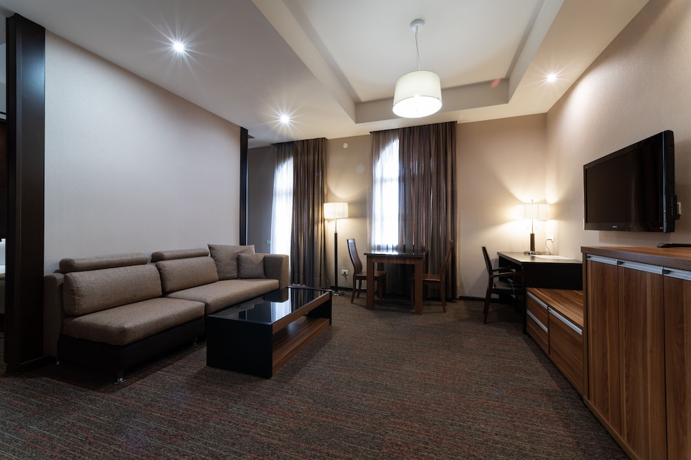 Bass Boutique Hotel 38/55