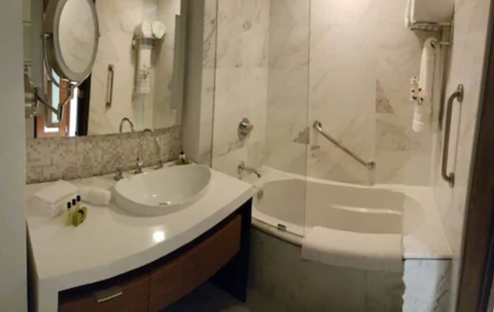 Real Intercontinental Tegucigalpa At Multiplaza Mall An Ihg Hotel 49/49