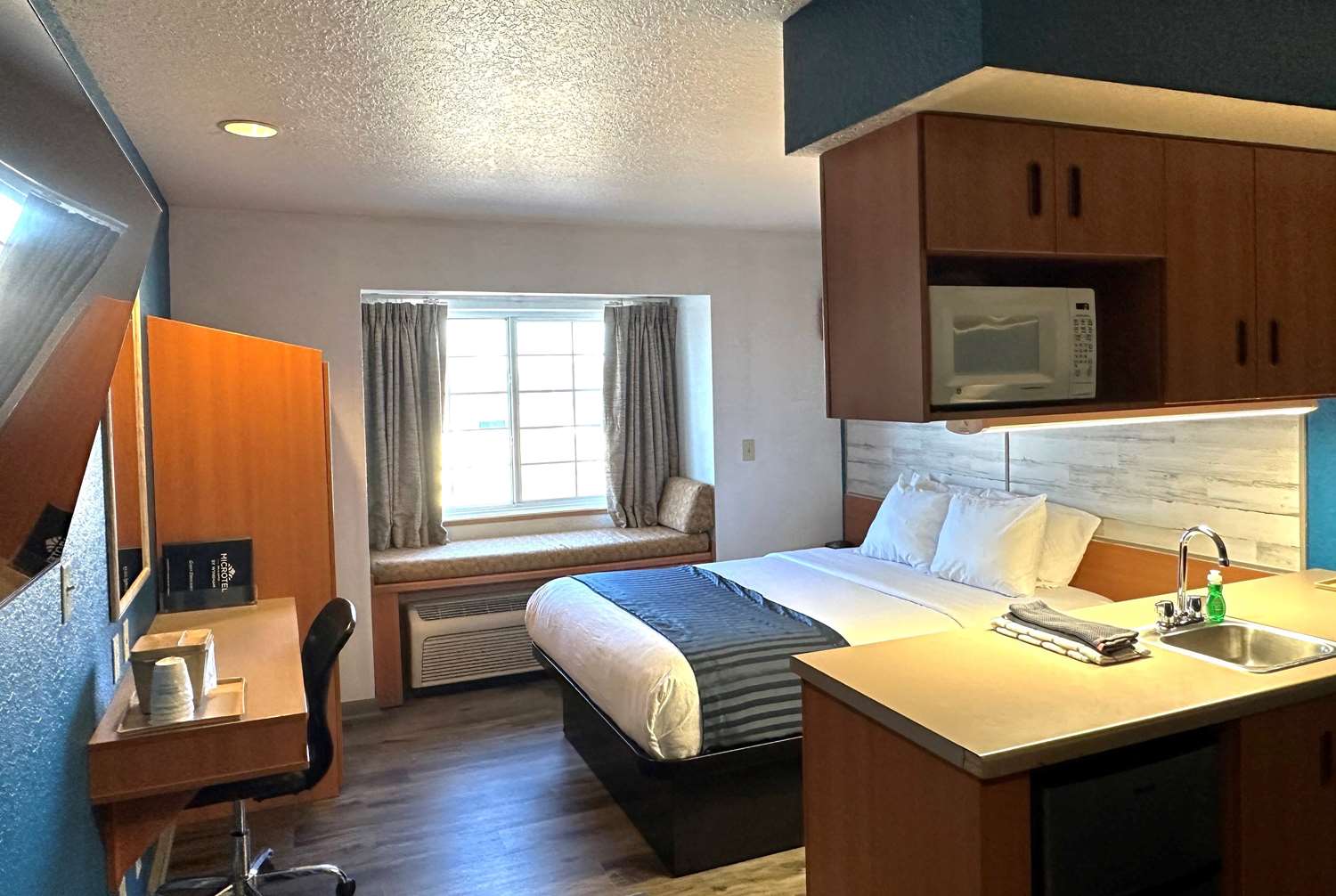 Microtel Inn & Suites Tomah 6/33