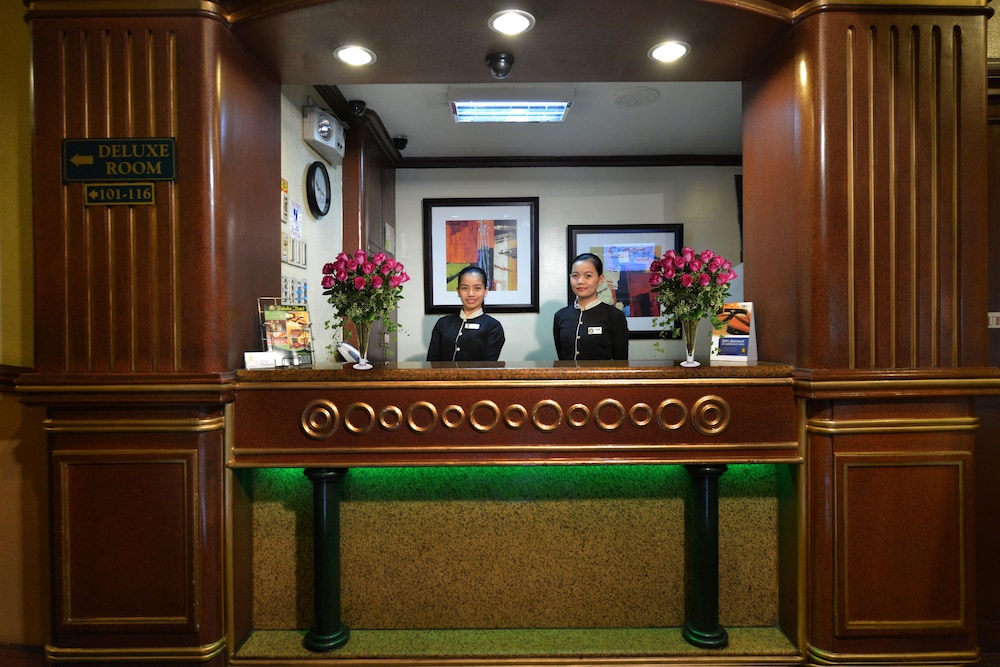 Paladin Hotel 8/41
