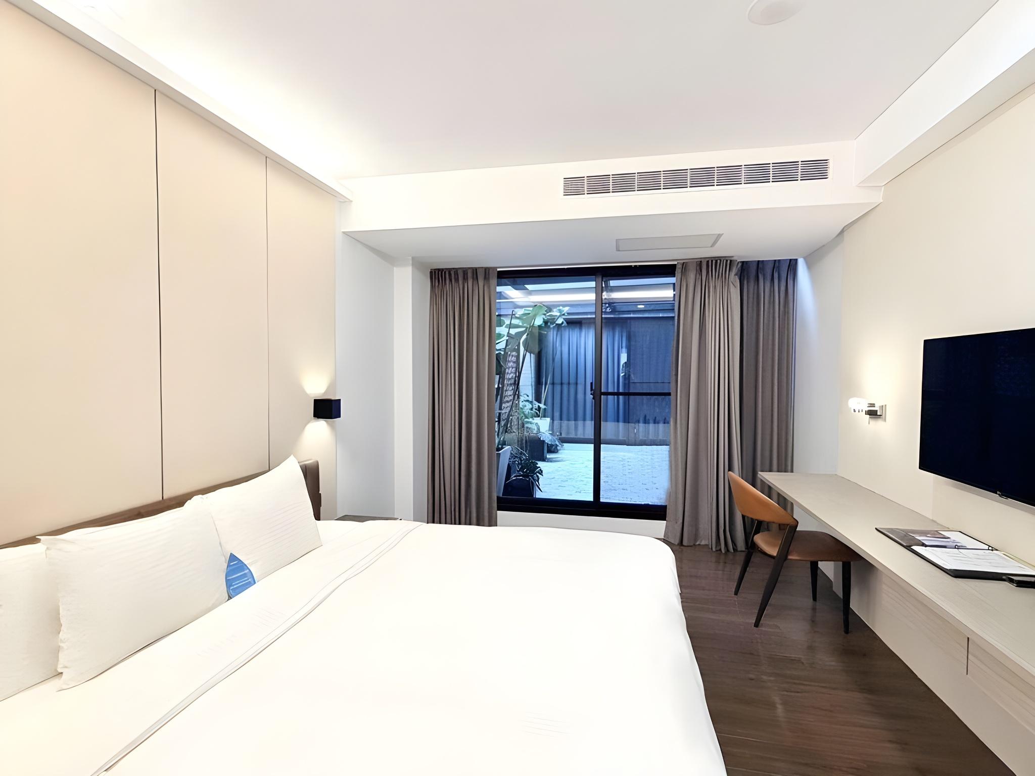 2 Bedrooms, Deluxe
