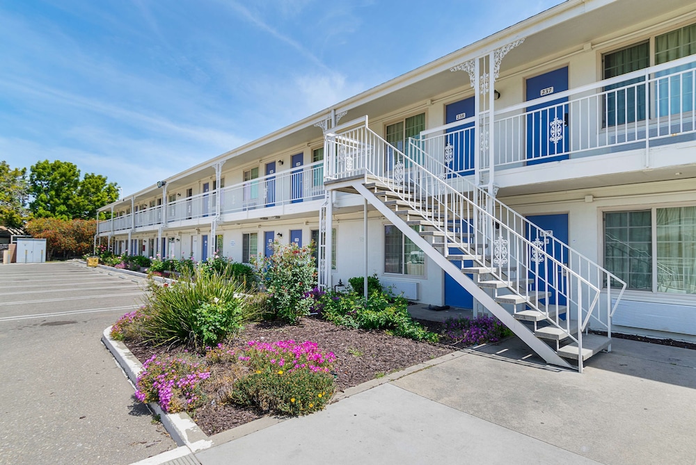Motel6 Santa Maria, CA - South 47/56