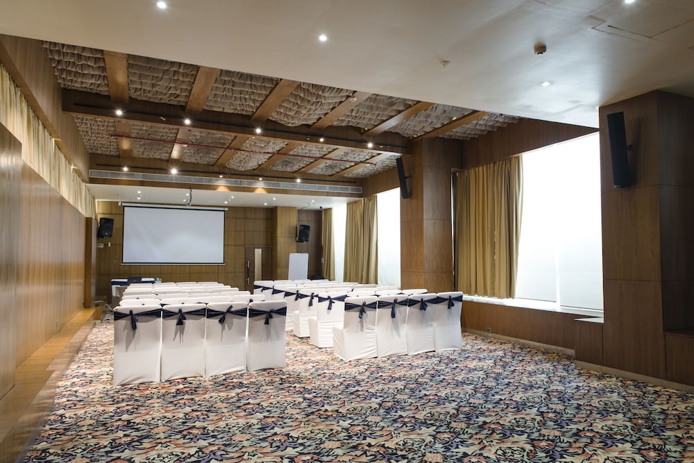 Monotel Luxury Business Hotel 11/50