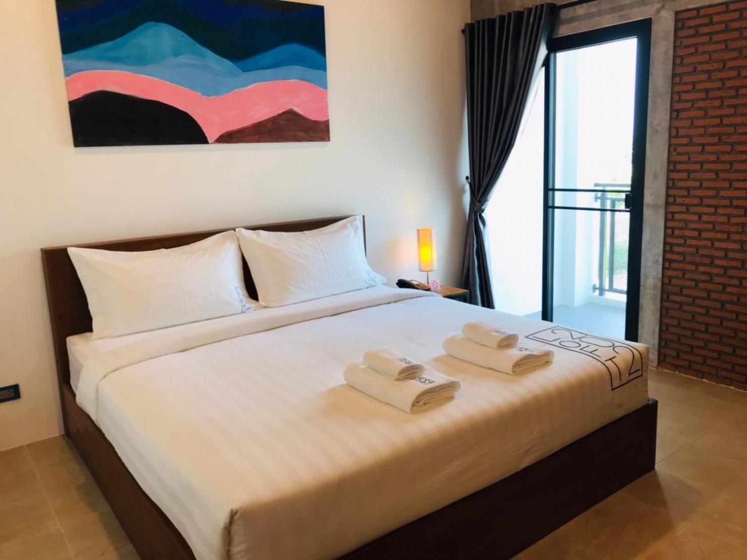 SUPERIOR, KING BED