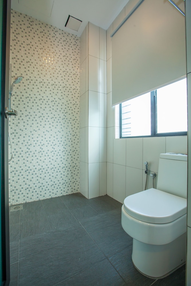 Bzz Hotel 55/61