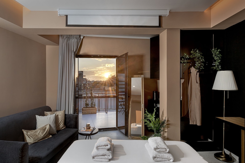 Clyde Athens by Nin&Bau 23/50