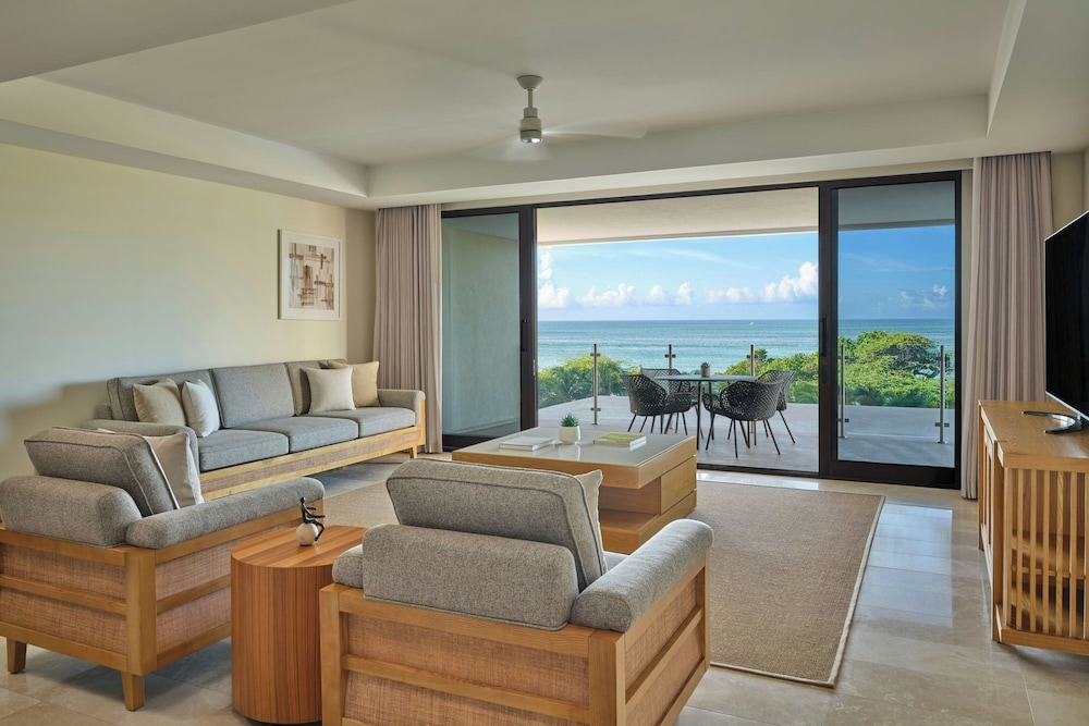The St. Regis Aruba Resort 24/50