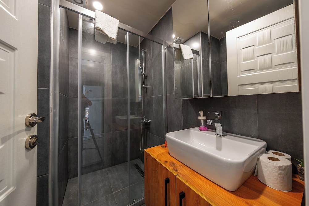 Mrt Suites Lara 46/50