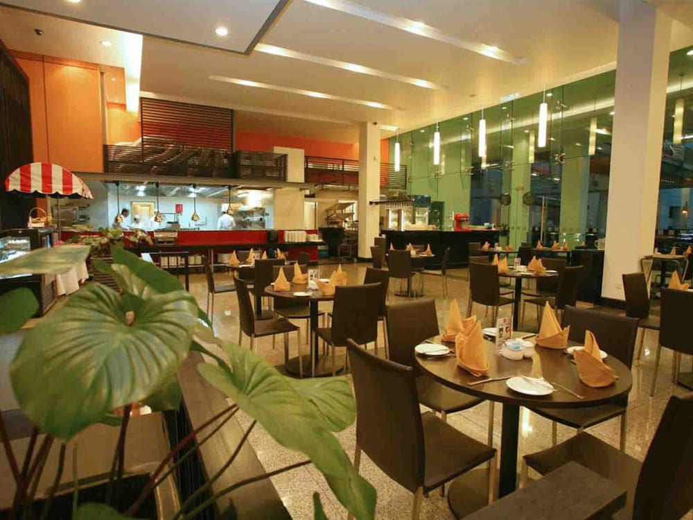 Rh Hotel 14/22