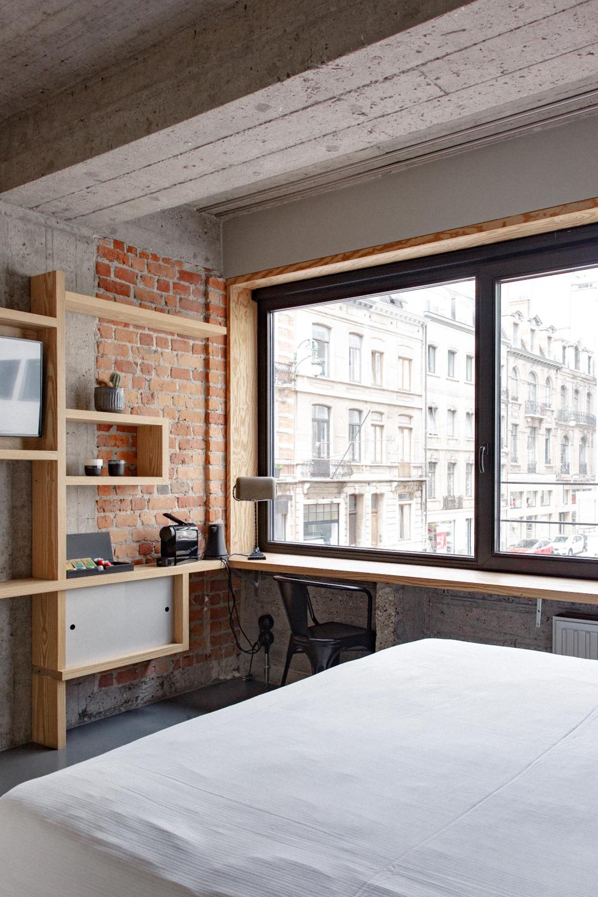 ROOM, SINGLE, ACCESSIBLE
