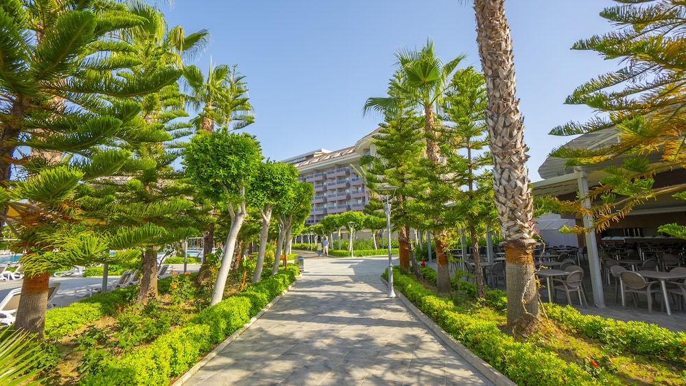 Sunmelia Beach Resort Hotel & Spa 40/50