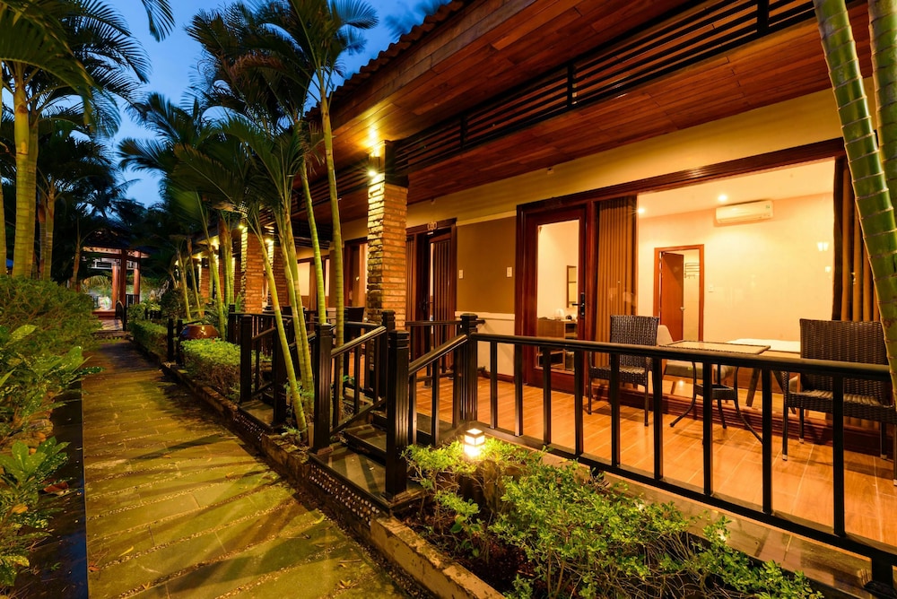 Ahaveda Resort 9/56