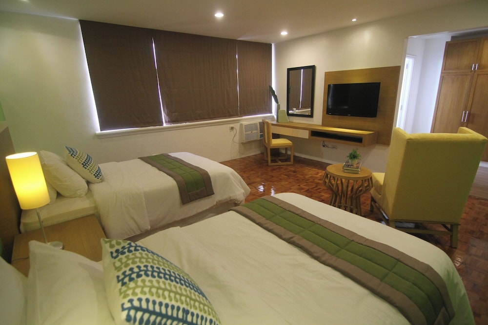 Bryan Condominium Suites 46/66