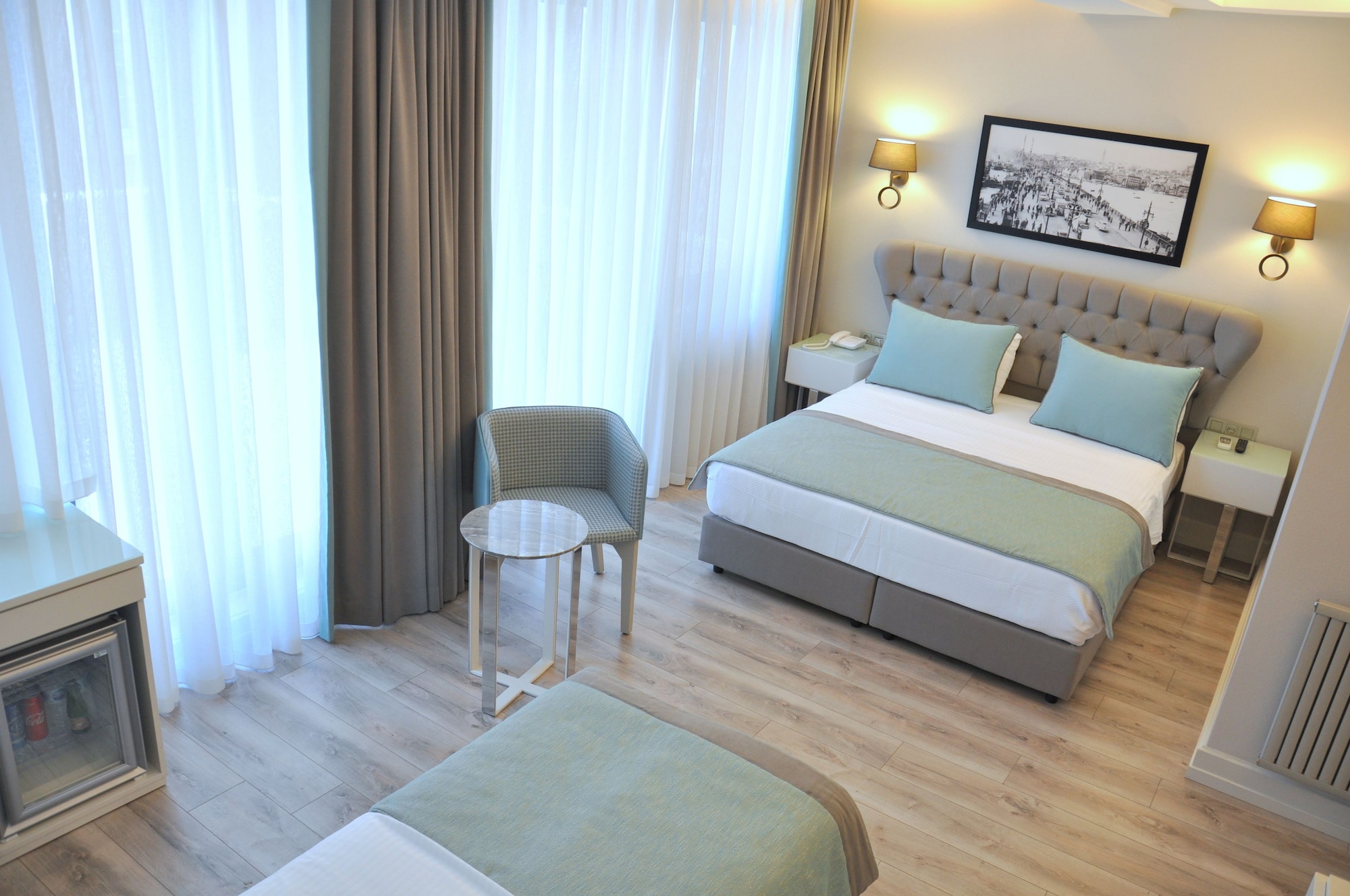 DELUXE, SUITE