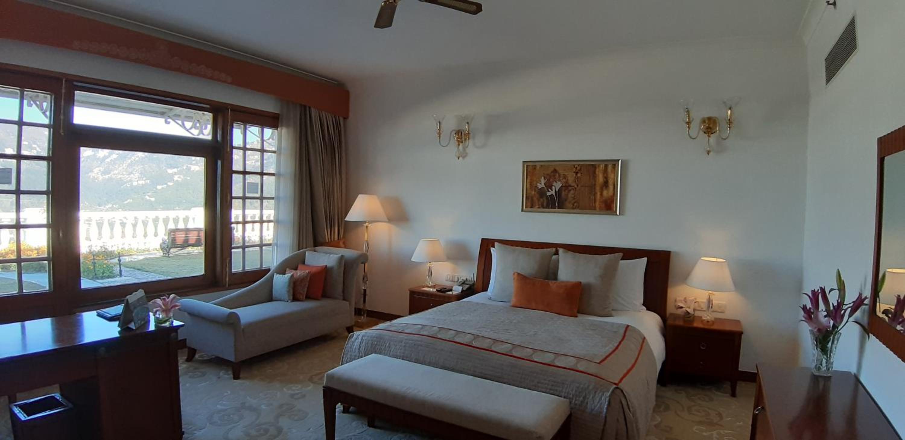 Residential, Tower, Executive, Suite, King Bed