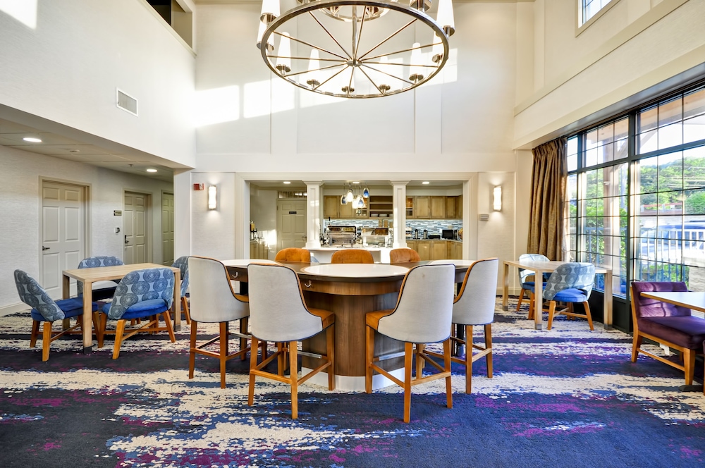Homewood Suites by Hilton Boston-Peabody 49/55
