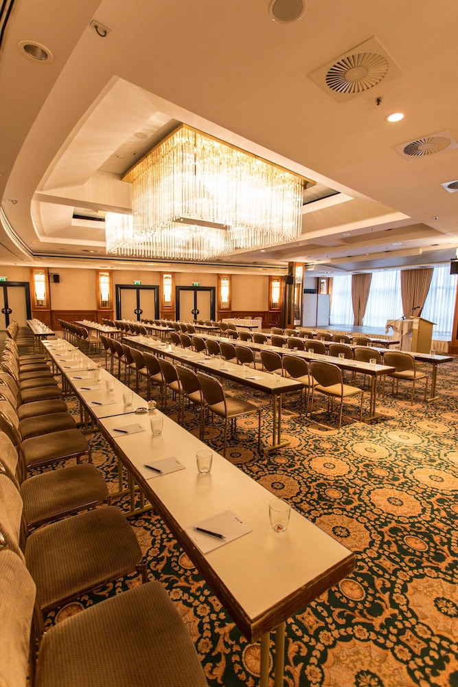 Radisson Blu Hotel Cottbus 52/67