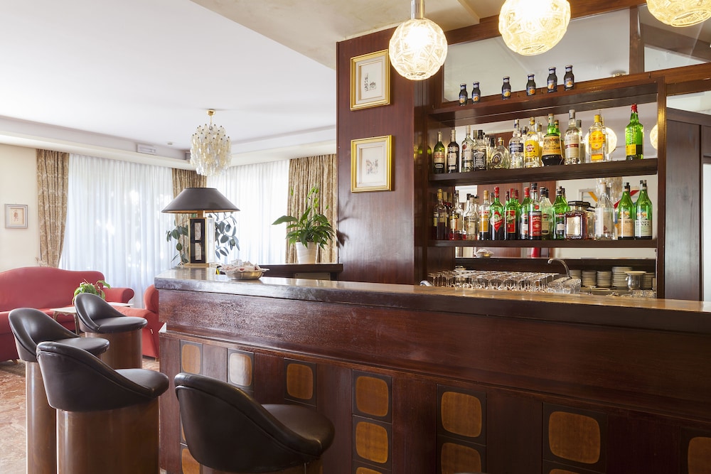Rigel Hotel 5/73