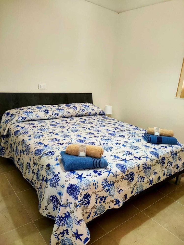 غرفة أساسية بسرير مزدوج، Bed and Fly Aeroporto Catania 2/4