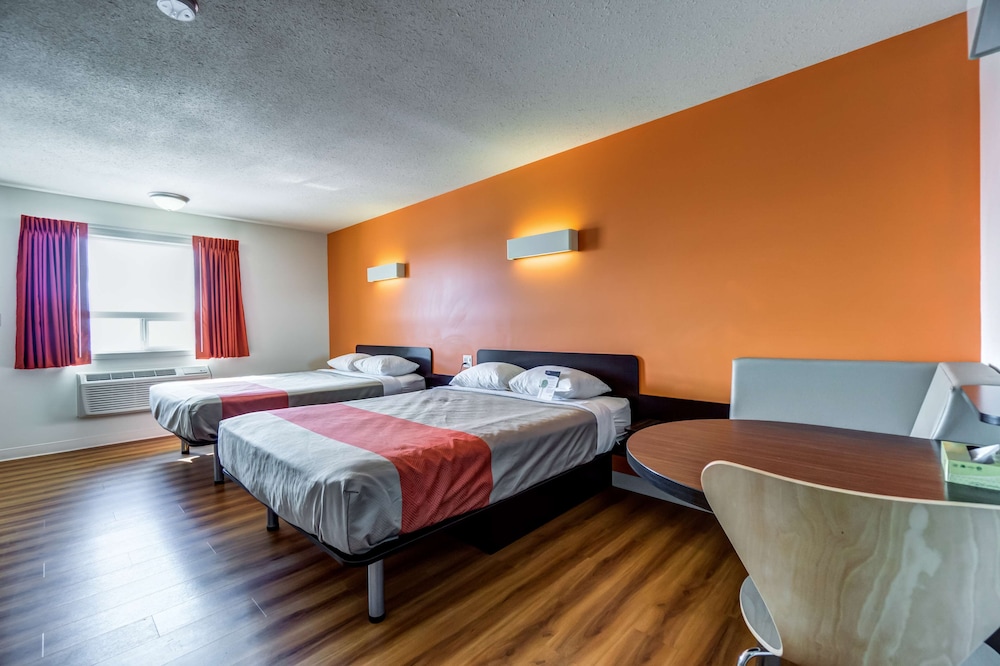 Motel6-Fort Nelson, BC 17/50