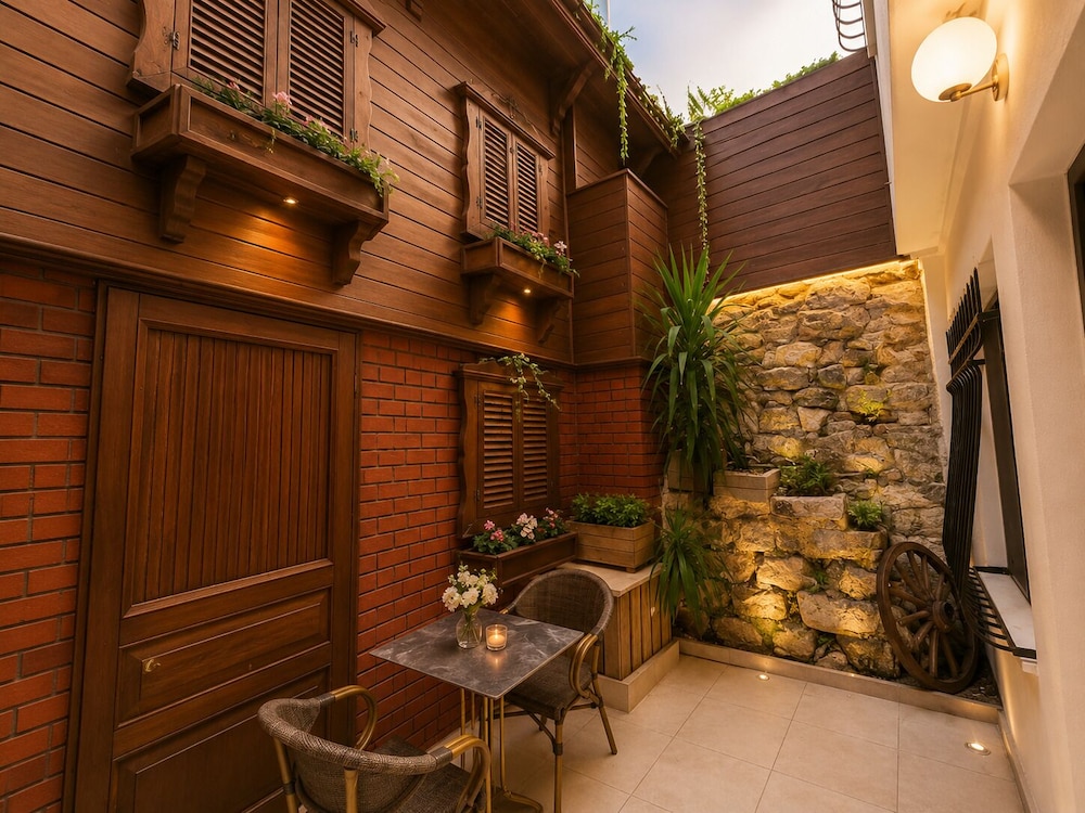 Glk Premier Regency Suites And Spa 43/74