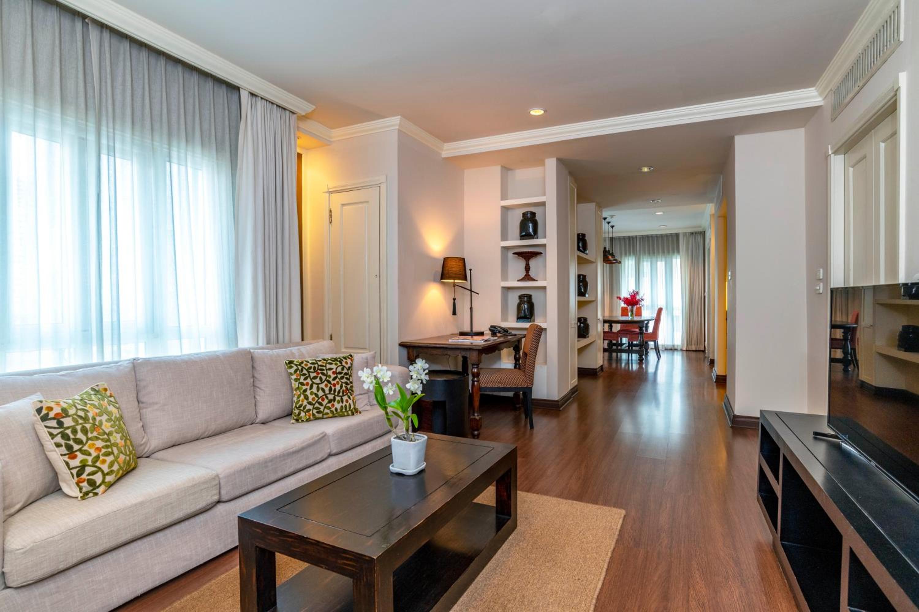 2 BEDROOMS, FAMILY SUITE