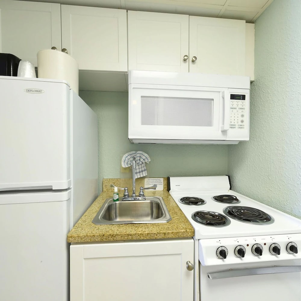 Sandcastle Oceanfront Resort South Beach 33/69