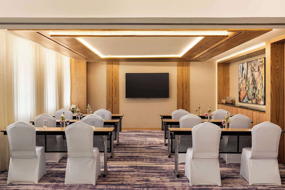 Ramada Encore by Wyndham Indore Nipania 36/44