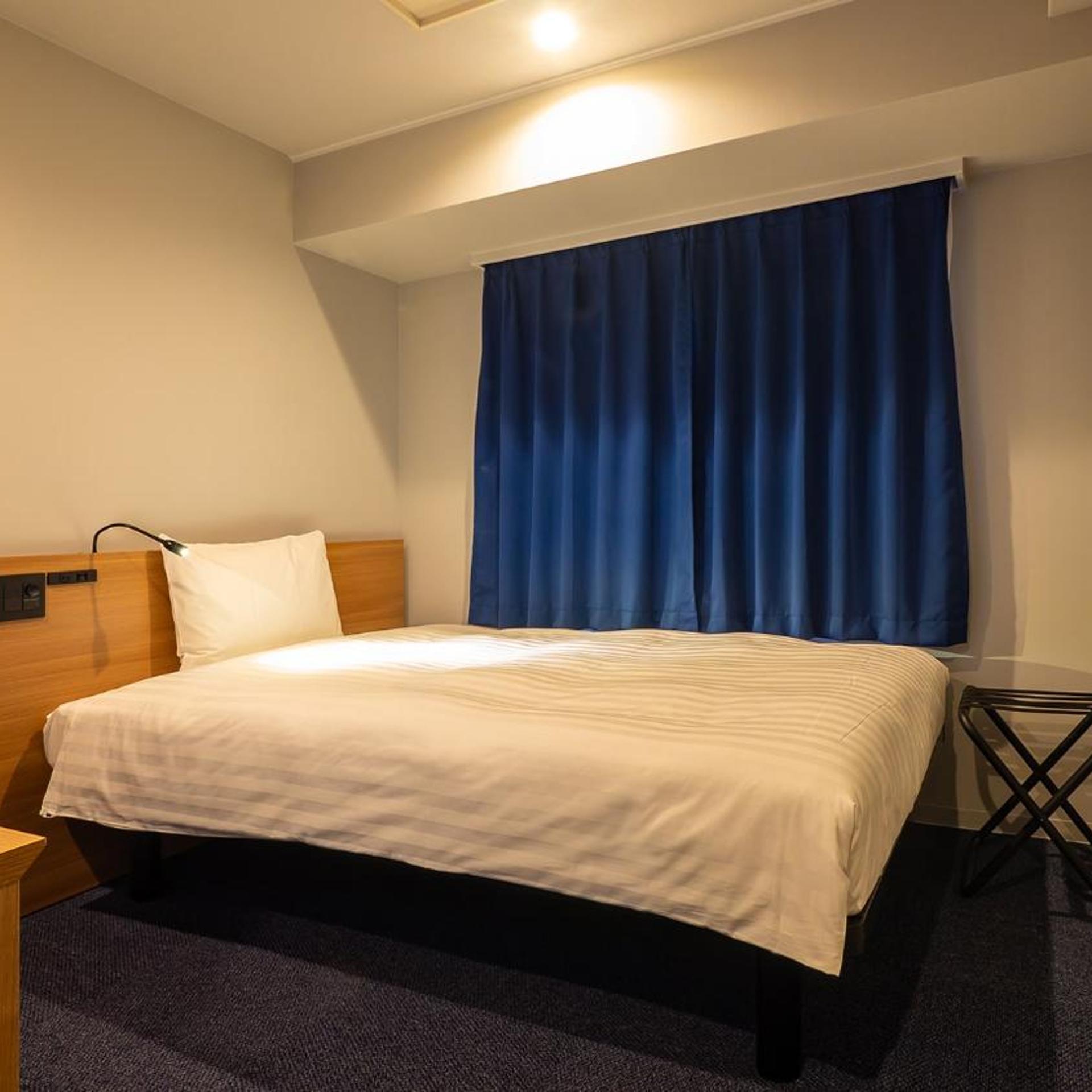 Room, Single, Double Bed, Electronic Cigarette Only