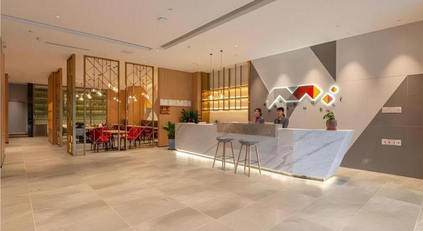Borrman Hotel (Jining Rencheng District Government Zhongde Plaza) 7/42