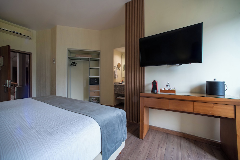 Hotel Abu 36/63